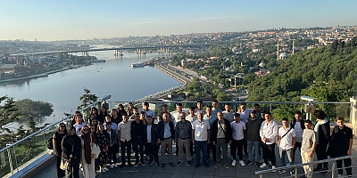 BAŞARILI LİSE ÖĞRENCİLERİ İSTANBUL'U GEZDİLER